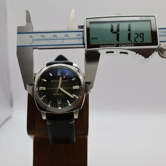 Spinnaker Automatic Hull- Diver 100 Meter -Limited Edition #265 of 1200 -SP 5113